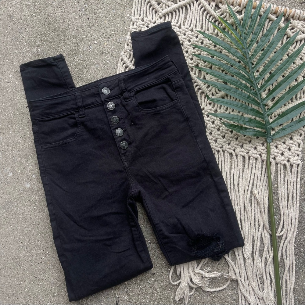 American Eagle Black Distressed Jeans Size 2 - Super Hi-Rise Jegging